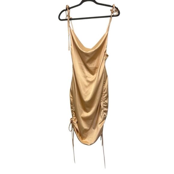 LEAU satin Champaign side ruched mini dress size large - Picture 5 of 5